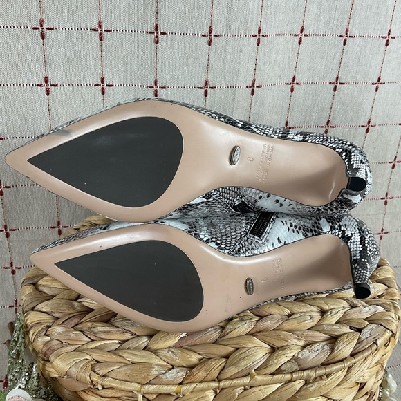 Tony Bianco Elia Snakeskin Embossed Leather Pointed Toe Ankle Boots sz 6 Booties - Picture 5 of 9